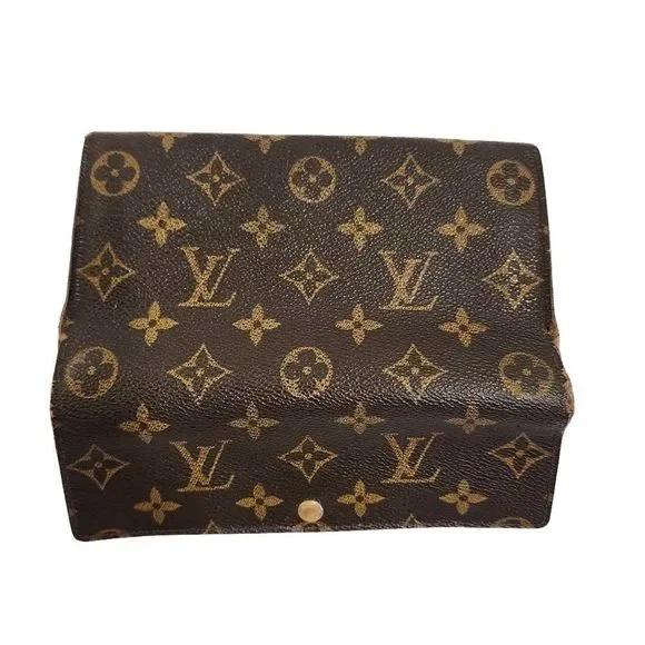 #2 Authentic LOUIS VUITTON vintage monogram Sarah long bifold wallet